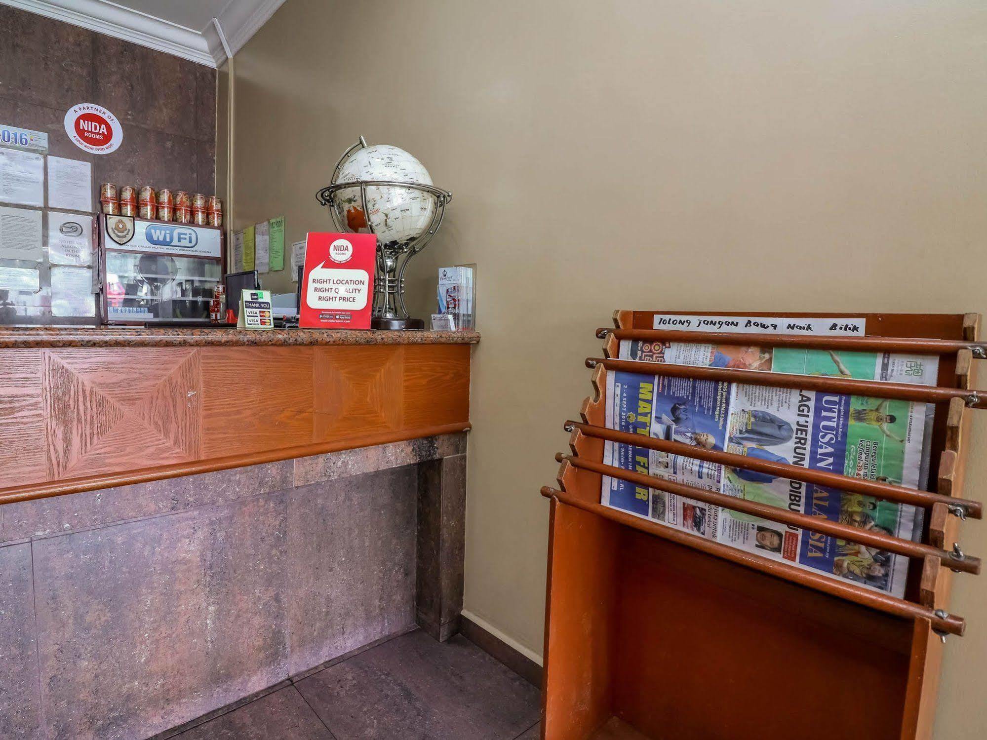 Oyo 447 Comfort Hotel Meru Кланг Экстерьер фото