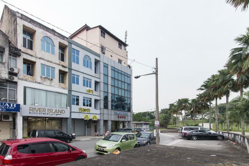 Oyo 447 Comfort Hotel Meru Кланг Экстерьер фото