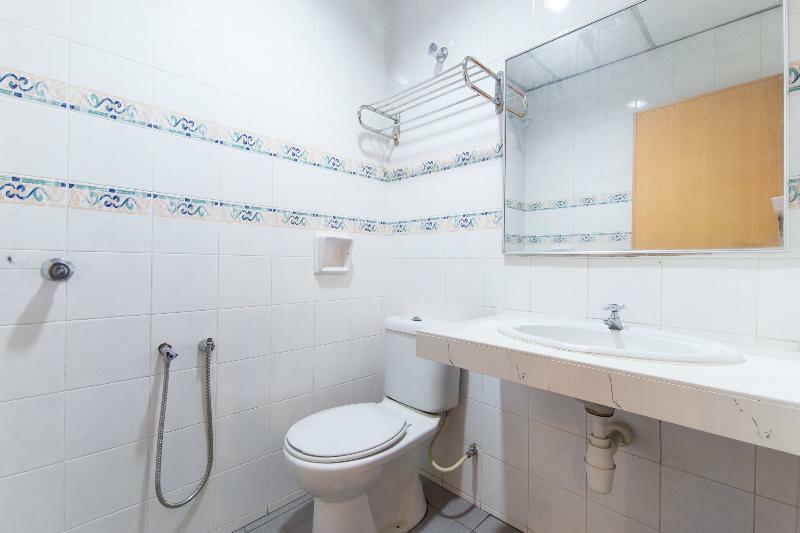 Oyo 447 Comfort Hotel Meru Кланг Экстерьер фото