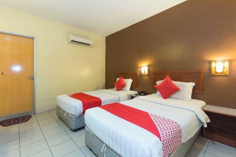 Oyo 447 Comfort Hotel Meru Кланг Экстерьер фото